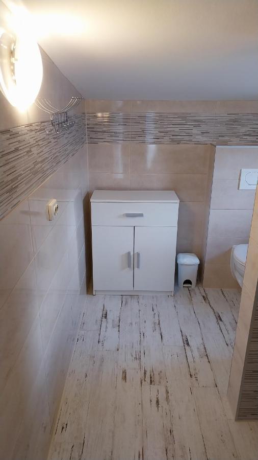 Jan 4 Appartement *
